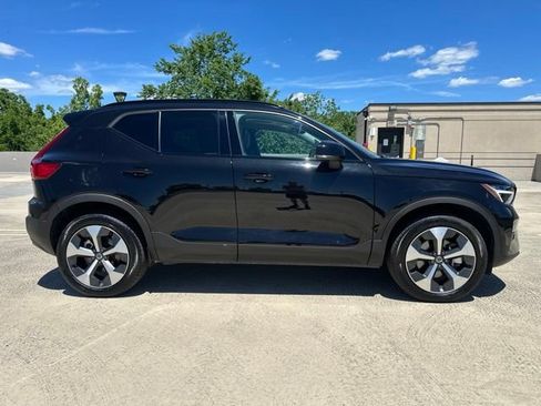 Certified 2026 Volvo XC40 B5 Plus AWD/4WD image 10