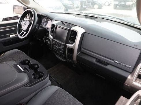 Used 2017 RAM 1500 Big Horn RWD image 21