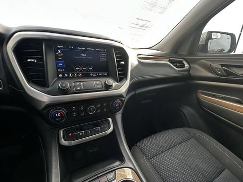 Used 2023 GMC Acadia SLE w/ Driver Convenience Package FWD image 11