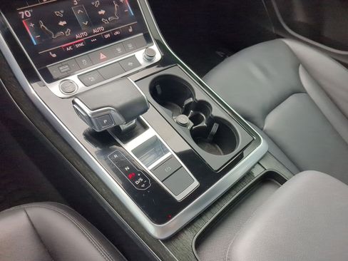 Used 2021 Audi Q7 2.0T Premium w/ Convenience Package image 39