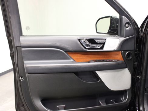 Used 2023 Lincoln Navigator Black Label AWD/4WD image 22