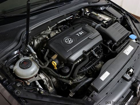 Used 2019 Volkswagen Golf S image 33