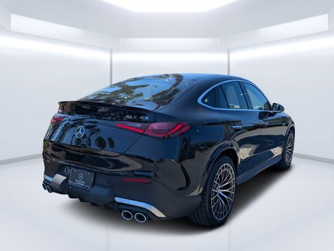 New 2026 Mercedes-Benz GLC 43 AMG 4MATIC Coupe image 3