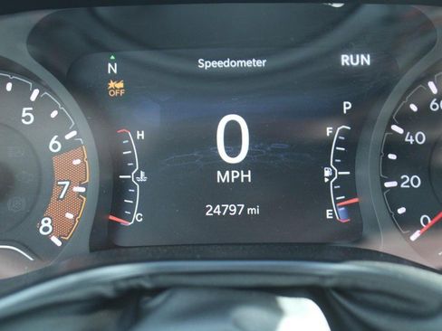 Used 2024 Jeep Compass Trailhawk image 19