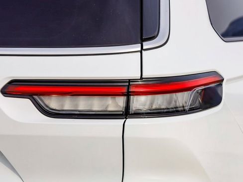 Used 2021 Jeep Grand Cherokee L Overland w/ Advanced Protech Group III image 10