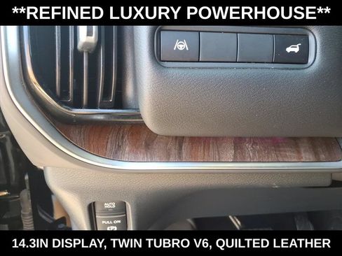 Used 2025 Nissan Armada Platinum AWD/4WD image 17
