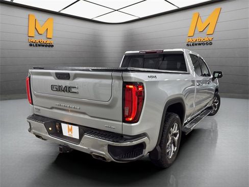Used 2022 GMC Sierra 1500 SLT w/ SLT Premium Plus Package image 9