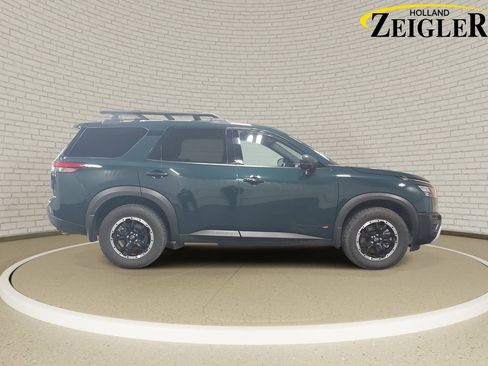 Used 2025 Nissan Pathfinder Rock Creek image 4