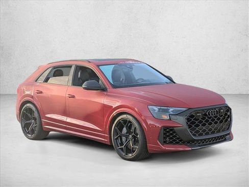 Used 2025 Audi RS Q8 performance image 3