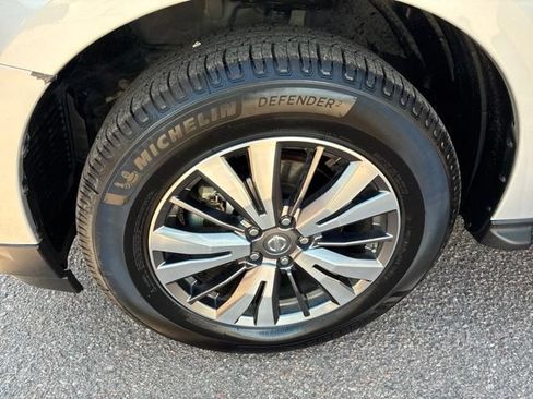 Used 2019 Nissan Pathfinder SL AWD/4WD image 15