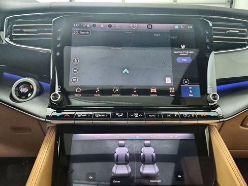 New 2026 Jeep Grand Wagoneer L Summit AWD/4WD image 25