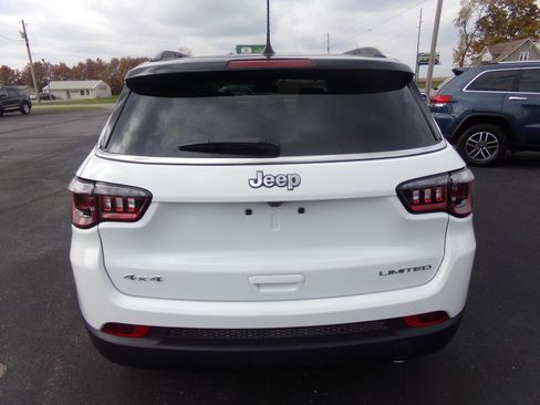 Used 2022 Jeep Compass Limited AWD/4WD image 4