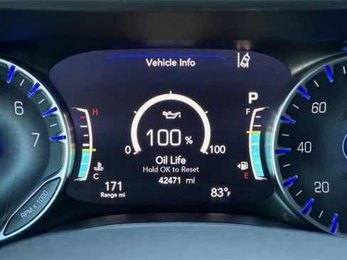 Used 2024 Chrysler Pacifica Touring-L image 32