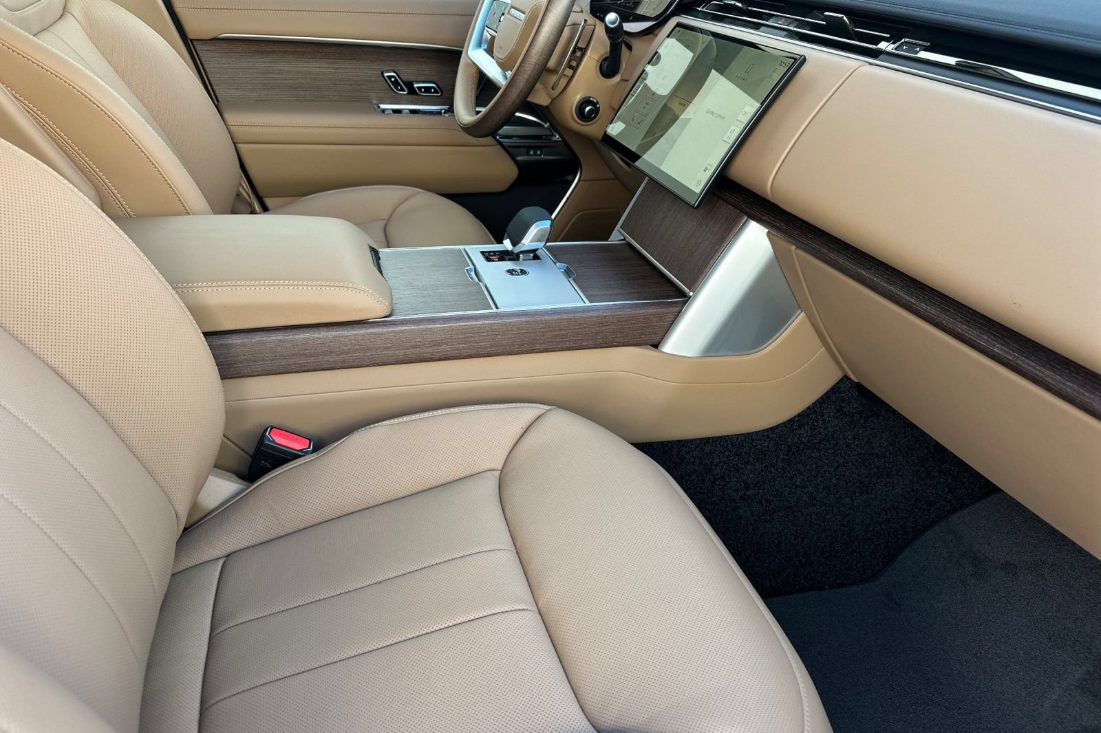 New 2026 Land Rover Range Rover SE AWD/4WD image 15