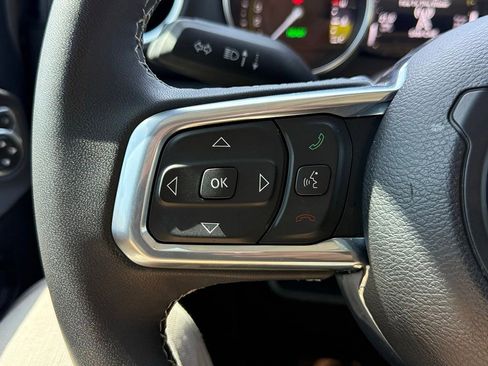 Used 2023 Jeep Wrangler Unlimited Sahara AWD/4WD image 8