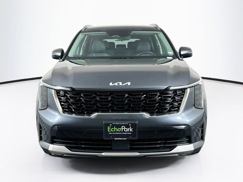 Used 2024 Kia Sorento S FWD image 2