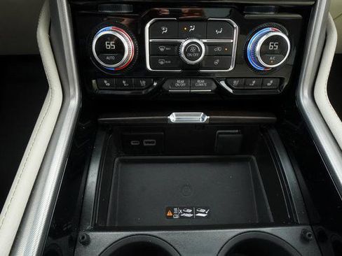 Used 2024 GMC Yukon Denali w/ Denali Reserve Package image 22