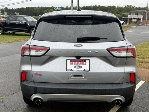 Used 2022 Ford Escape SE w/ Convenience Package image 4