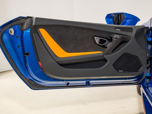 Used 2023 Lamborghini Huracan Tecnica image 18