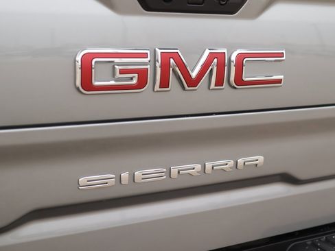 Used 2025 GMC Sierra 1500 SLT image 33