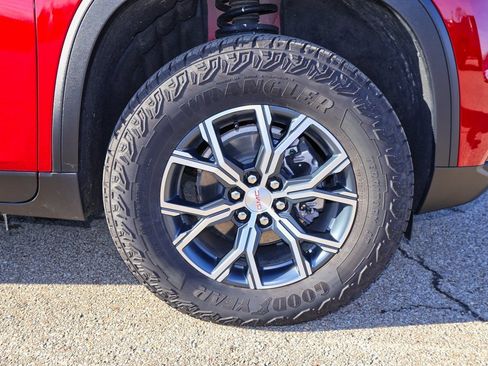 New 2025 GMC Acadia AT4 w/ LPO, Floor Liner Package image 30