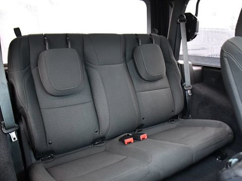 Used 2021 Jeep Wrangler Sport AWD/4WD image 17