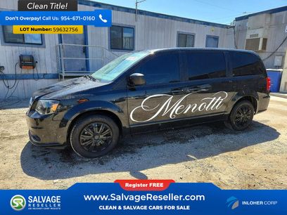 Used 2018 Dodge Grand Caravan SE w/ UConnect Hands-Free Group