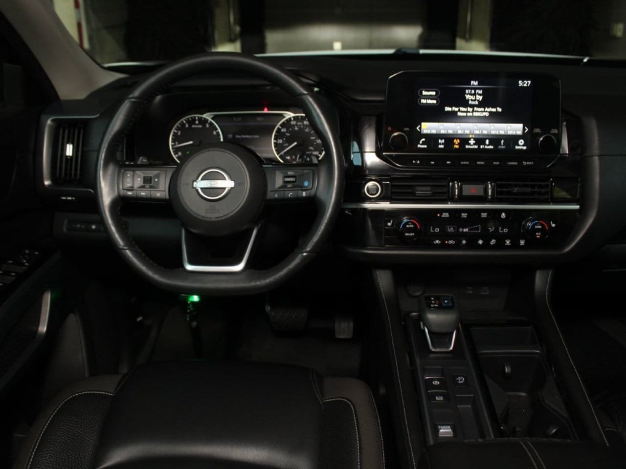 Used 2022 Nissan Pathfinder SL w/ SL Black Package FWD image 36
