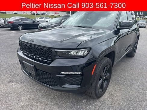 Used 2023 Jeep Grand Cherokee Limited w/ Black Appearance Package image 7