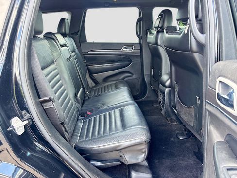 Used 2018 Jeep Grand Cherokee Limited AWD/4WD image 27