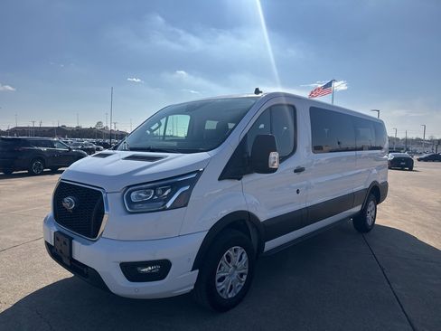 Used 2023 Ford Transit 350 XLT image 7