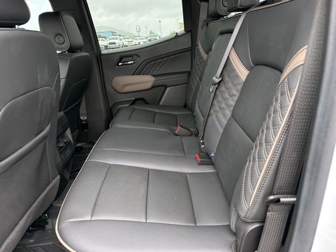 Used 2024 GMC Canyon Denali AWD/4WD image 14