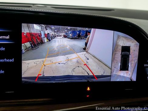 Used 2022 Cadillac Escalade ESV Premium Luxury AWD/4WD image 25