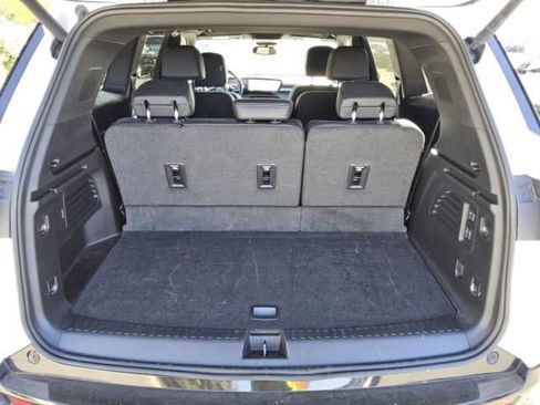 Used 2025 Buick Enclave Sport Touring w/ Super Cruise Package image 2