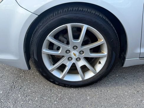 Used 2011 Chevrolet Malibu LTZ FWD image 9