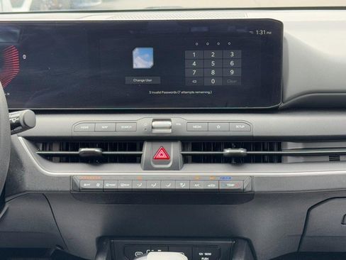 Used 2025 Kia K4 FWD image 13