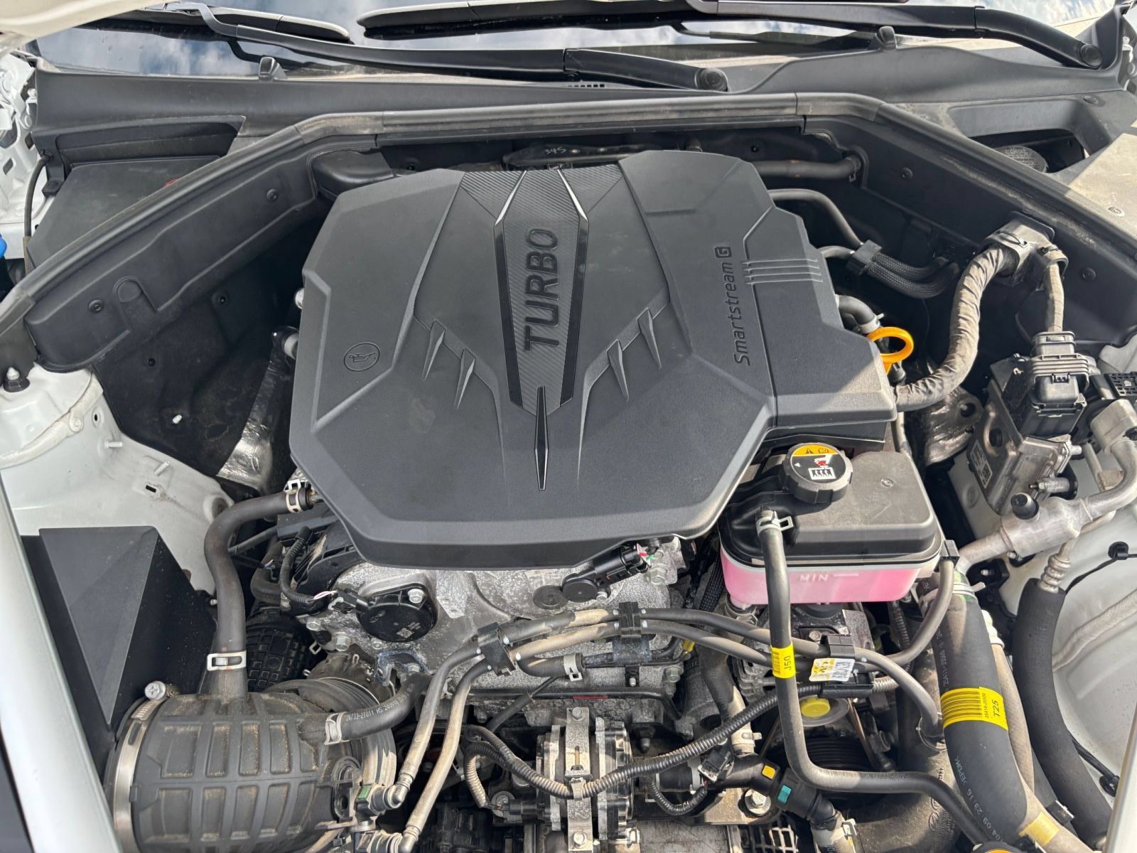 Used 2025 Genesis G70 2.5T AWD/4WD image 29