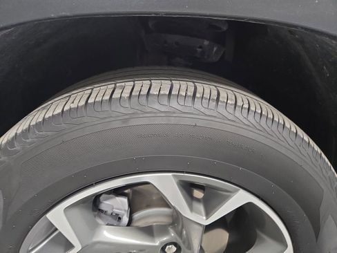 Used 2024 Chevrolet Trax LT w/ Driver Confidence Package image 33