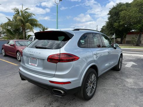 Used 2017 Porsche Cayenne Platinum Edition AWD/4WD image 9