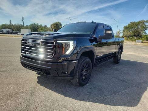 Used 2025 GMC Sierra 2500 AT4 w/ AT4 Premium Plus Package image 2