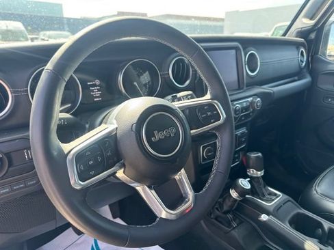 Used 2023 Jeep Wrangler Unlimited Sahara w/ Cold Weather Group AWD/4WD image 10