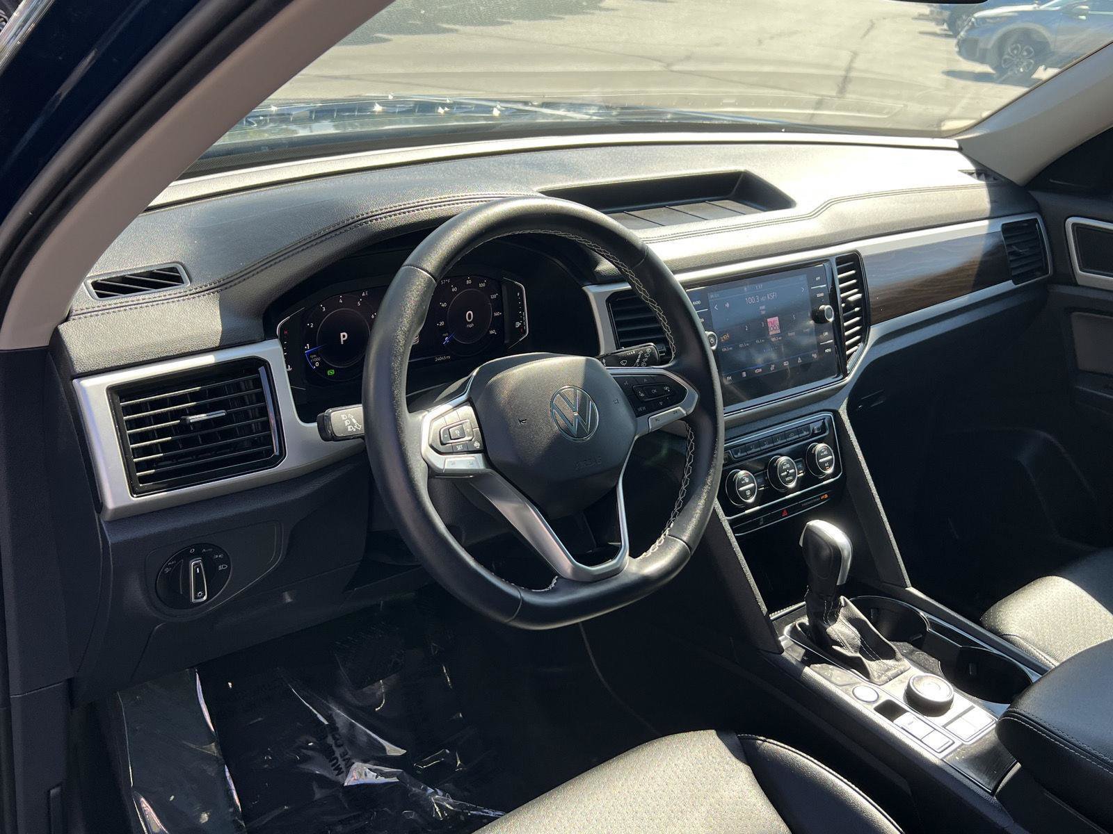 Used 2023 Volkswagen Atlas SE AWD/4WD image 27