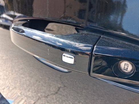 Used 2023 Chevrolet Suburban Z71 w/ Luxury Package image 20