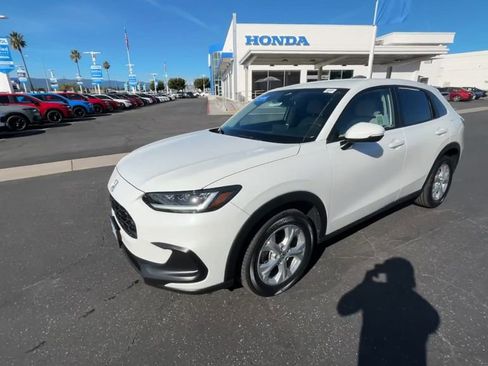 Certified 2024 Honda HR-V LX image 4