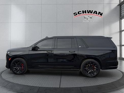 Used 2023 Cadillac Escalade ESV Sport Platinum w/ LPO, ONYX Package image 7