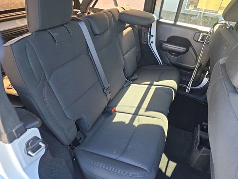 Used 2021 Jeep Wrangler Unlimited Sport image 11