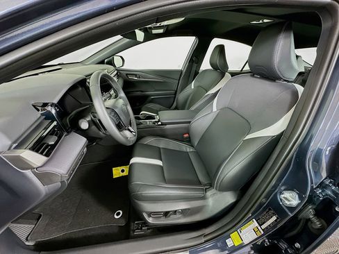 Certified 2026 Toyota Camry SE w/ Convenience Package FWD image 21