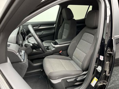 Certified 2025 GMC Terrain Elevation AWD/4WD image 9