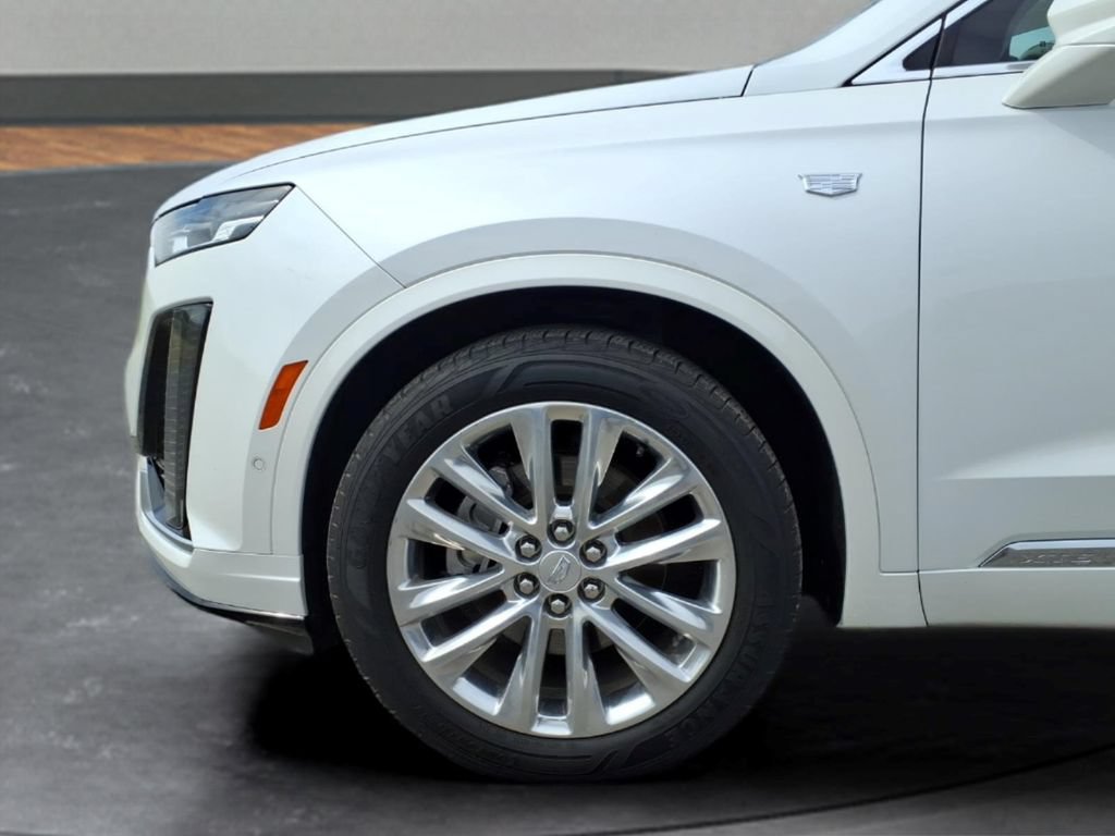 Certified 2020 Cadillac XT6 Premium Luxury AWD/4WD image 4