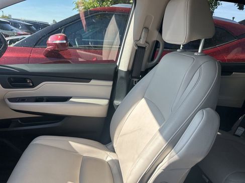 Used 2025 Honda Odyssey EX-L image 14